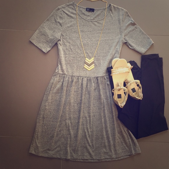 GAP Dresses & Skirts - GAP Heather Gray Dress w/pockets!